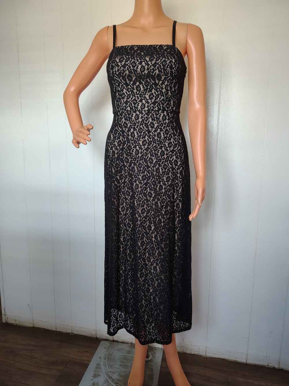 Ali & Jay Los Angeles Black Lace Nude Lined Slip Midi Dress XS